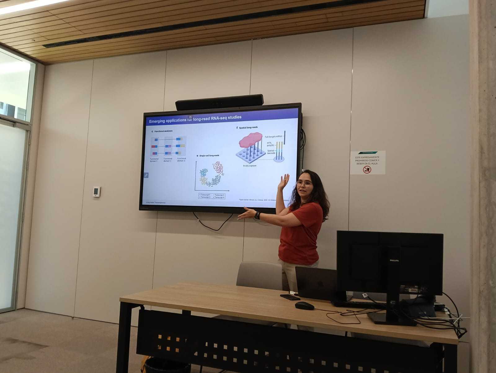 Carol lecturing at Hospital